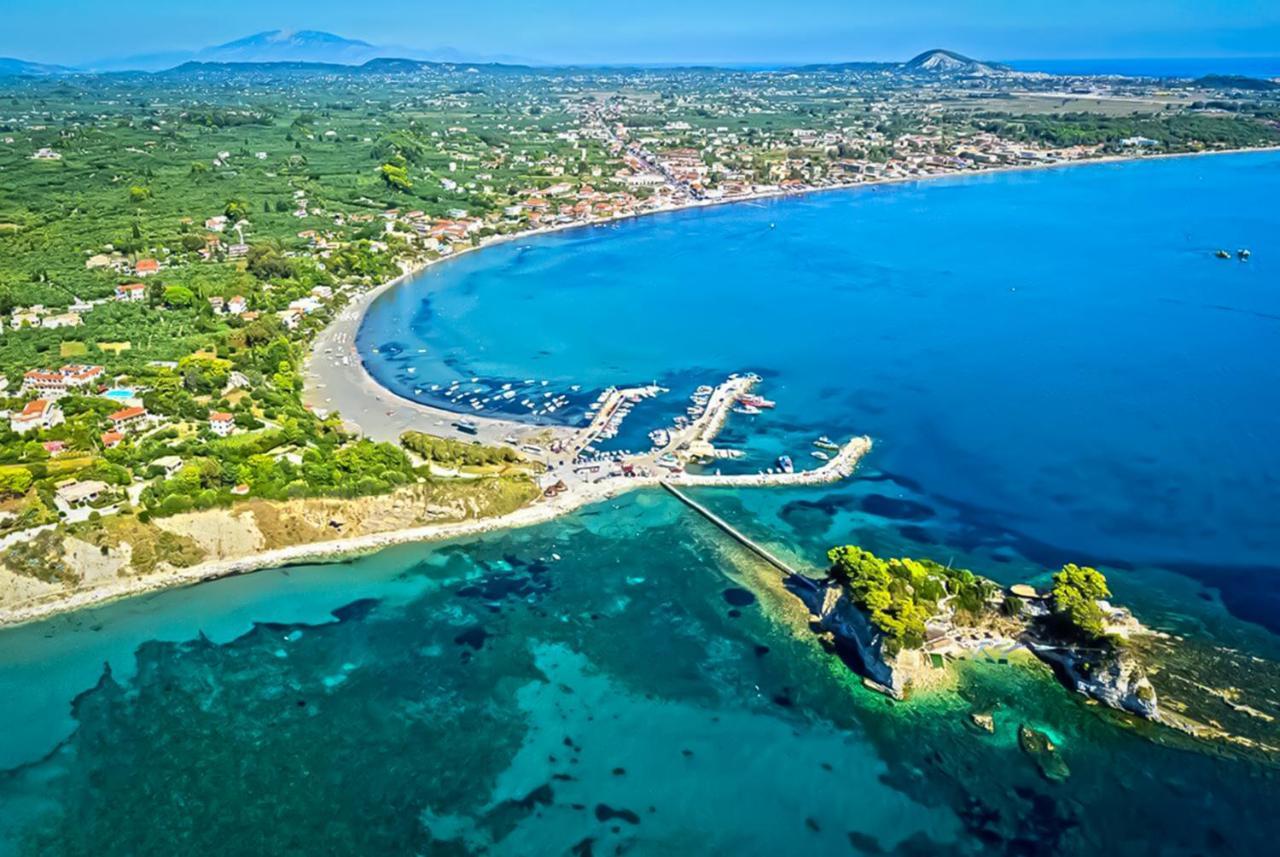 Cubaneros Holiday Inn ラガナス エクステリア 写真